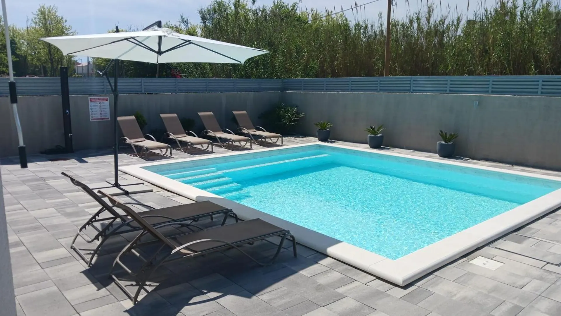 Ferienhaus Holiday House Sara With Heated Pool Privlaka