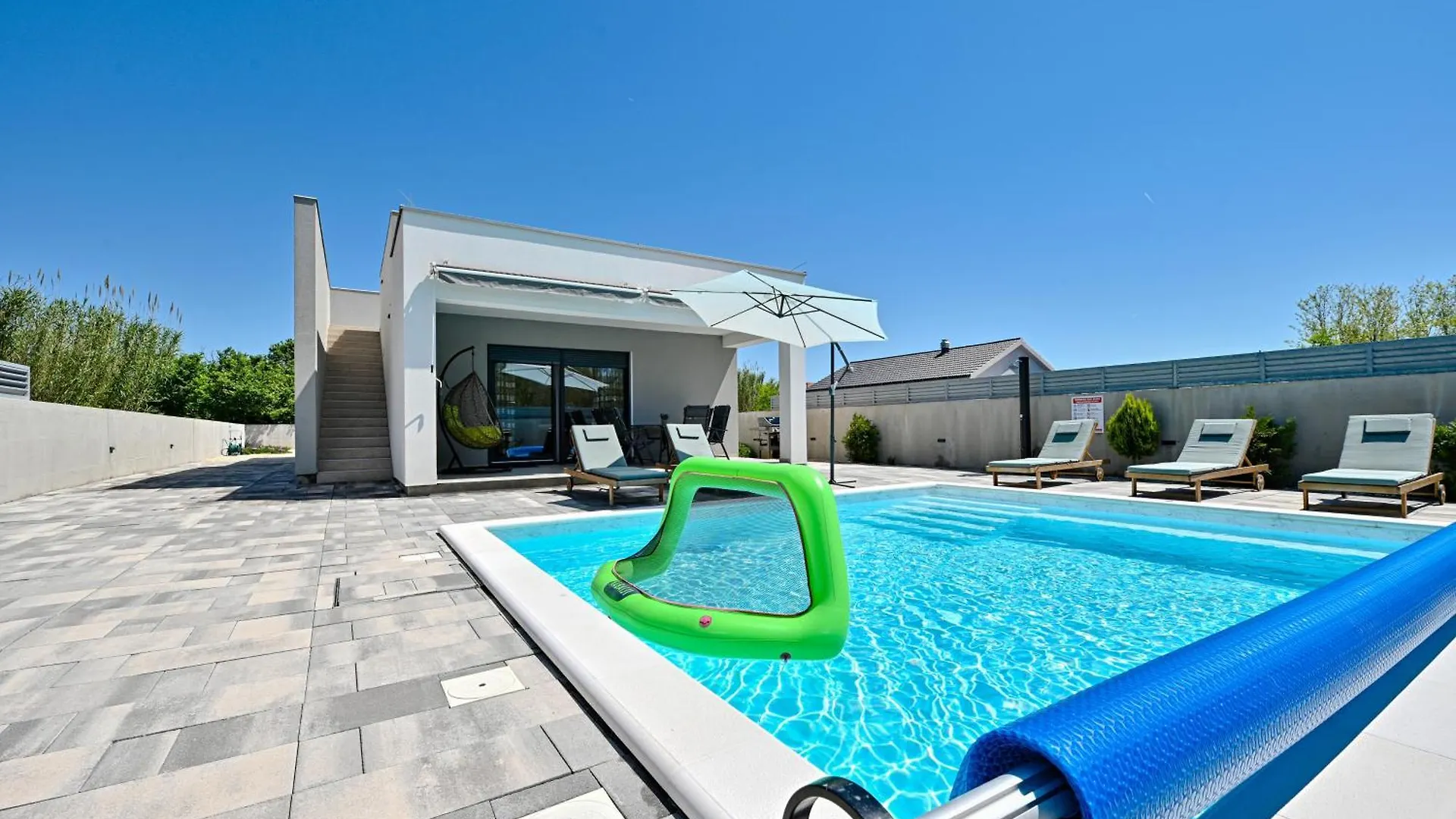 Holiday House Sara With Heated Pool Privlaka  Ferienhaus Privlaka (Zadar)