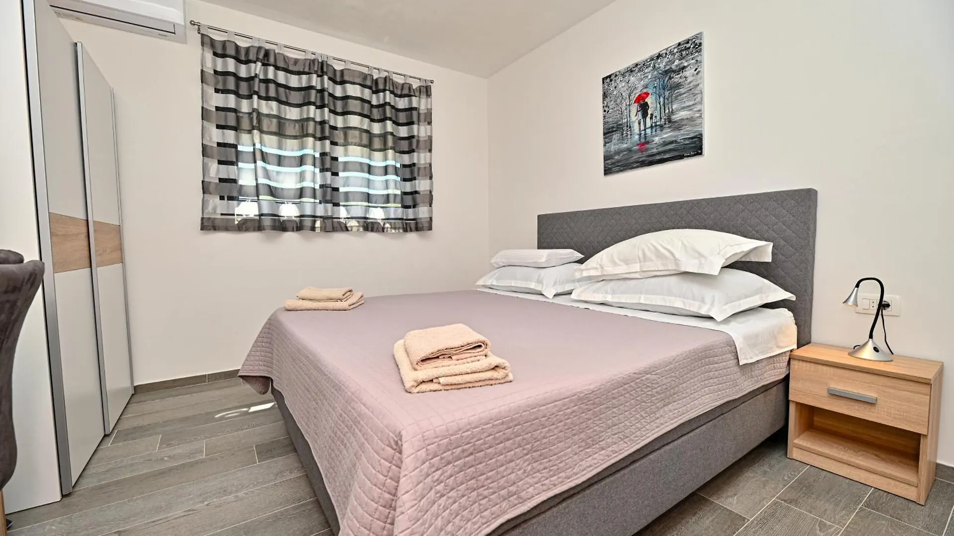 Holiday House Sara With Heated Pool Privlaka  Kroatien
